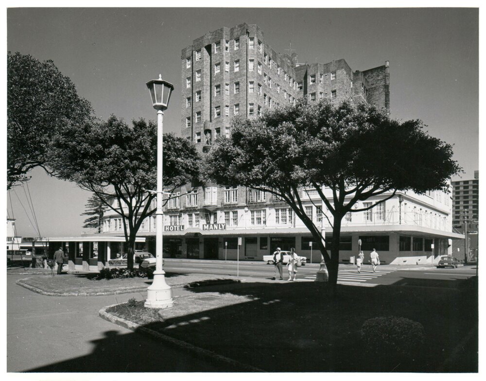 Hotel Manly c 1940s