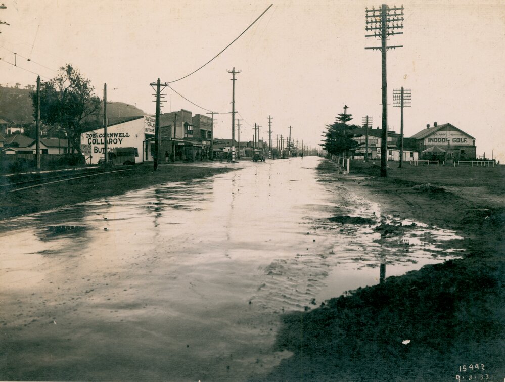 Pittwater Road Collaroy looking north 1933