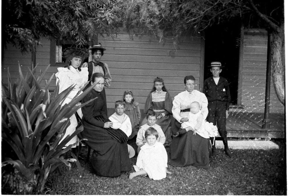 Narrabeen Hotel Mrs Norris and family