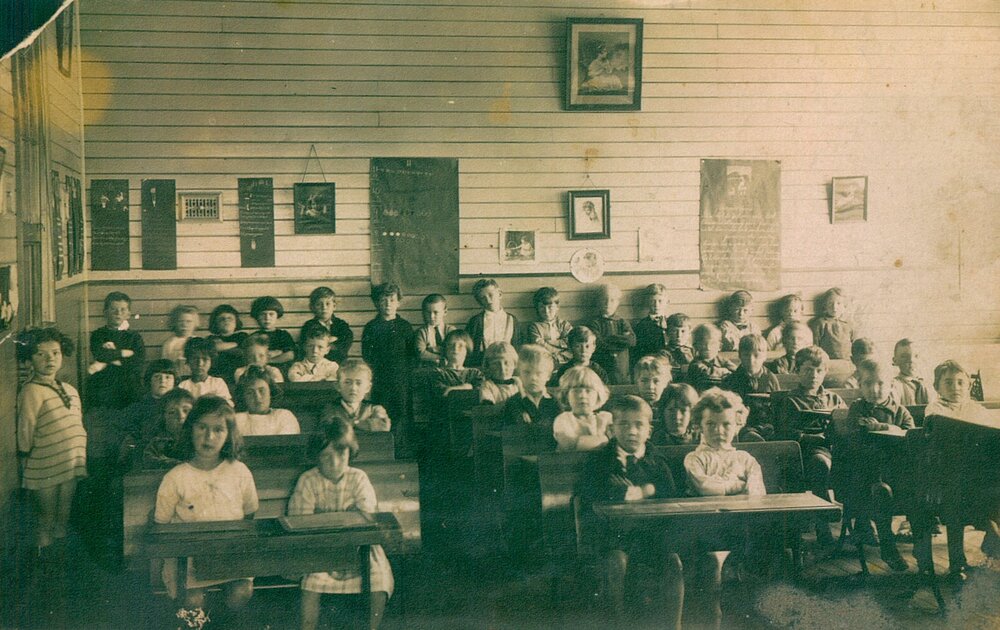 Kindergarten class, Freshwater Public School