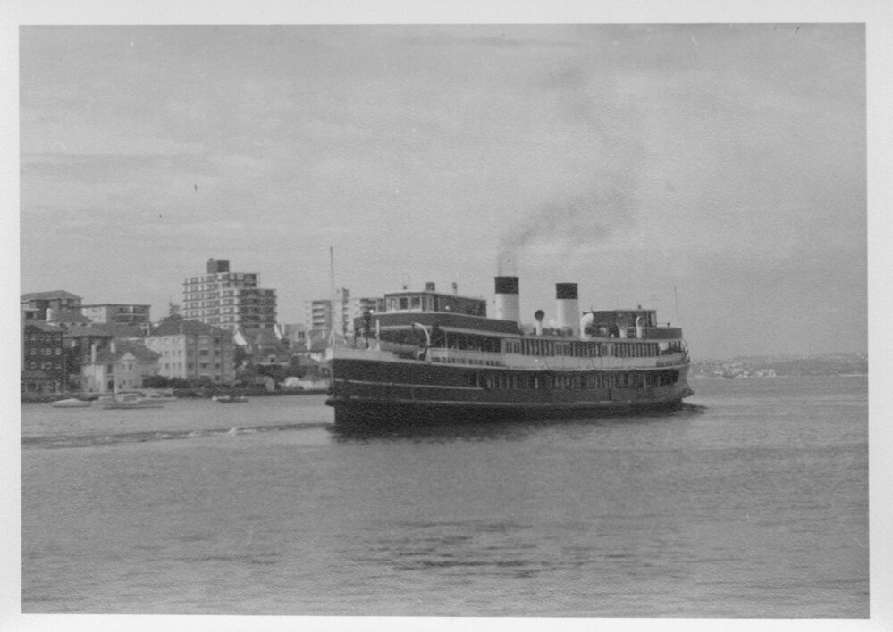 Bellubera ferry coming into Manly 
