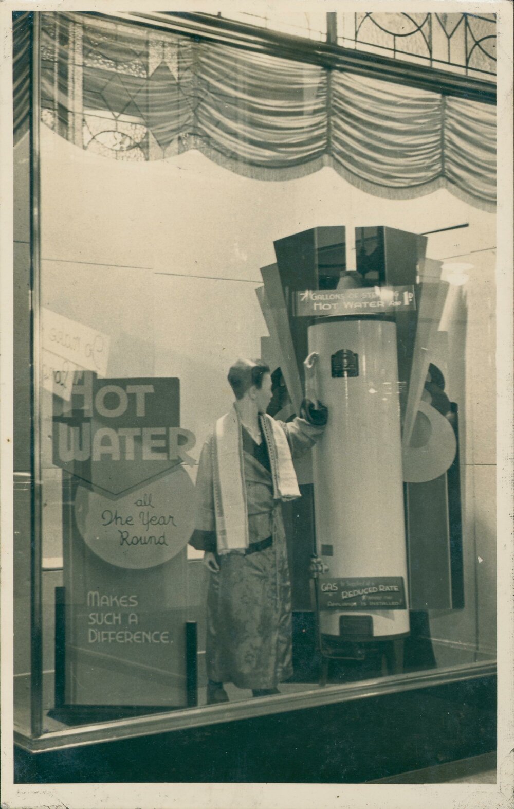 Manly Gas Company, Co, Limited, Showroom at 3 Sydney Road