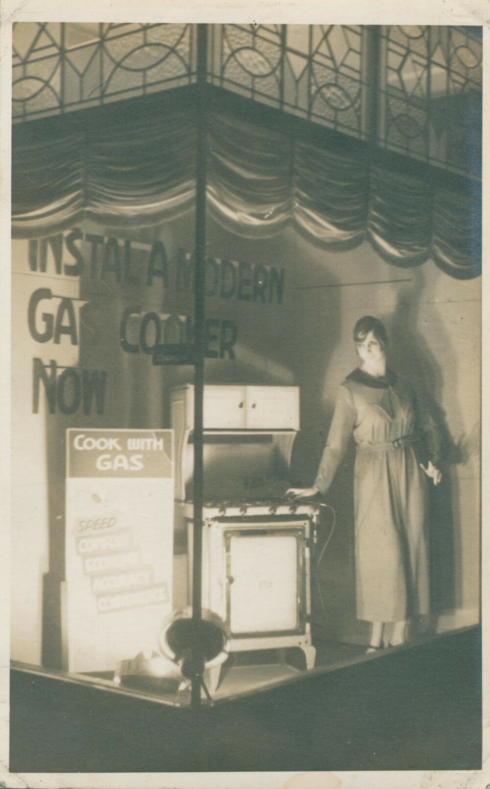 Manly Gas Company, Co, Limited, Showroom at 3 Sydney Road