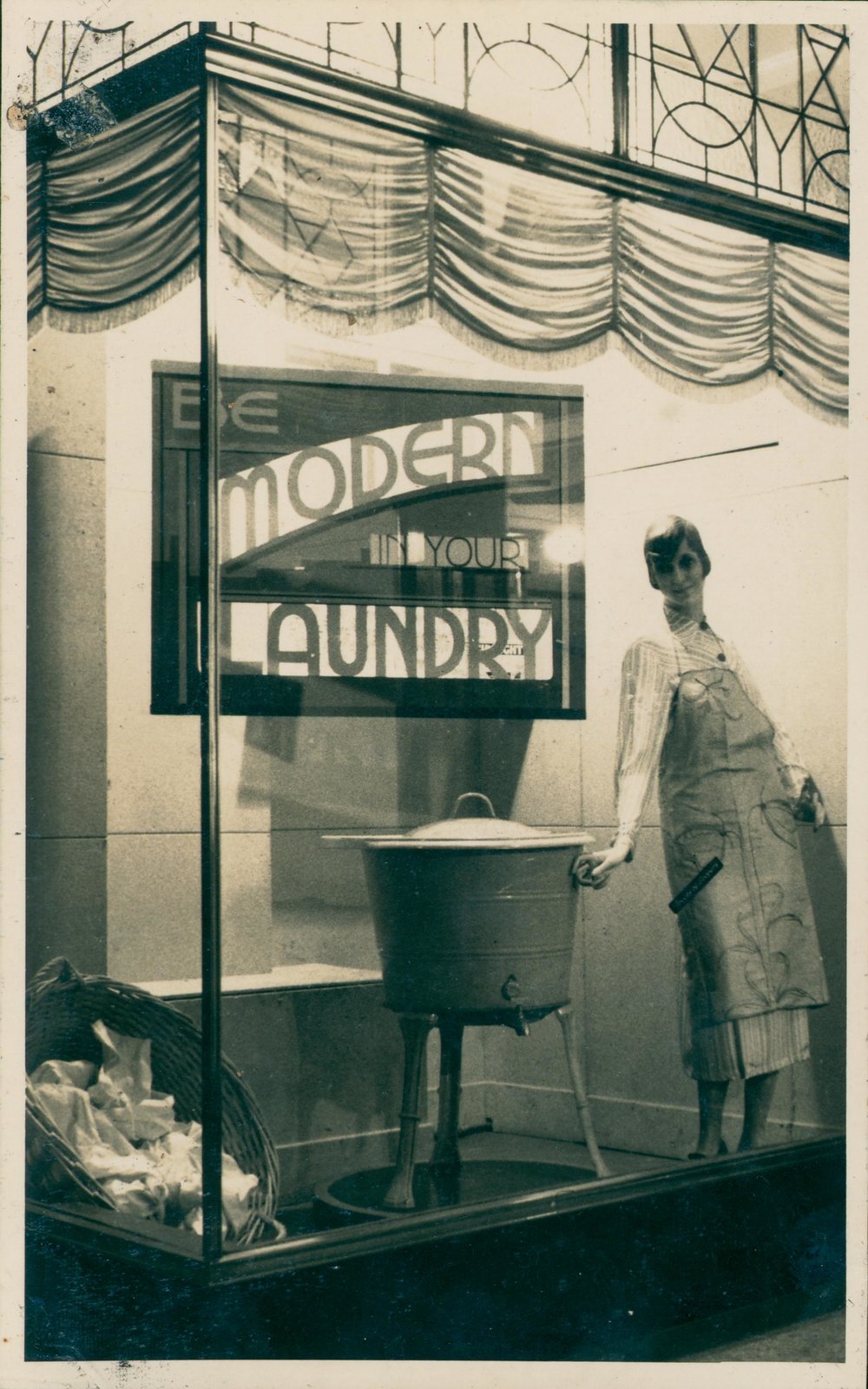 Manly Gas Company Limited Showroom at 3 Sydney Road