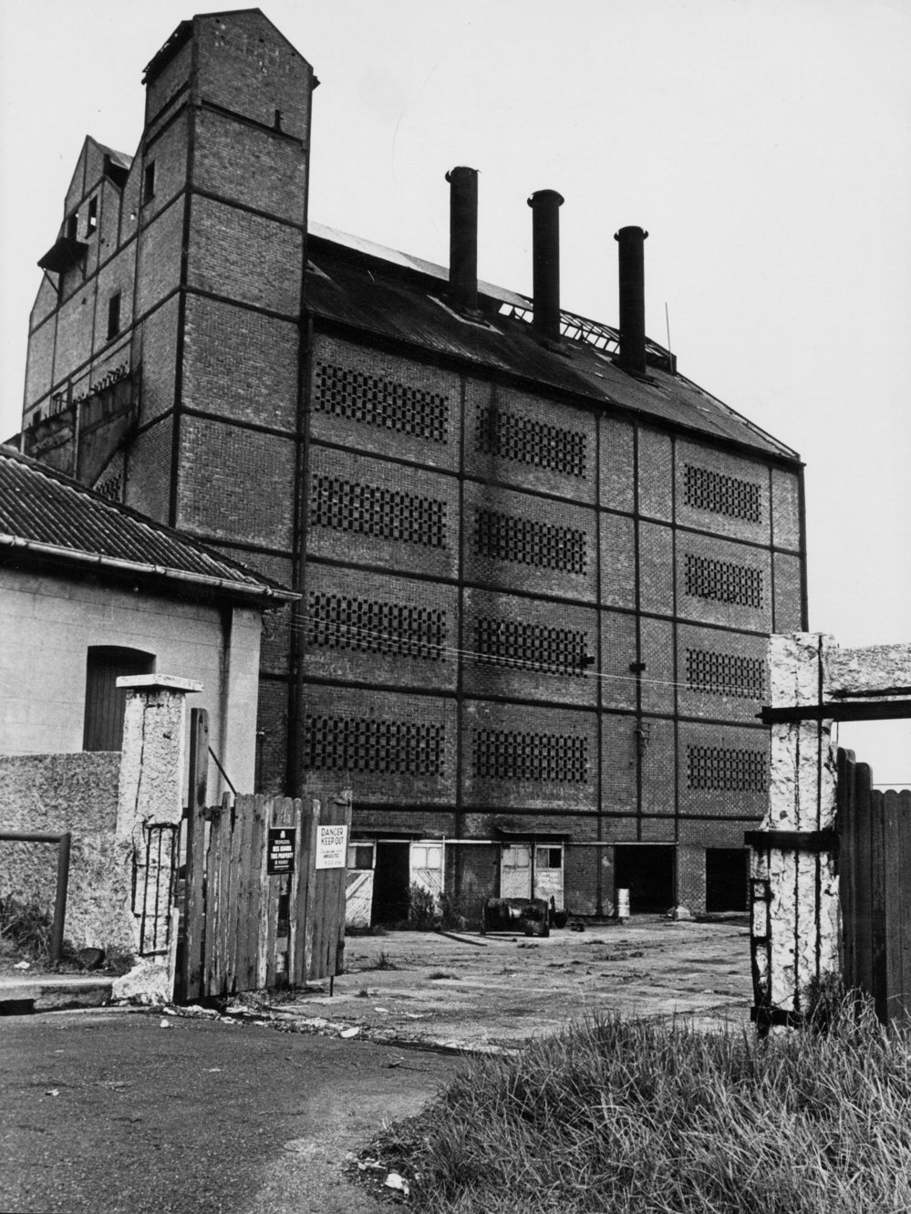 Gasworks building at Little Manly Point