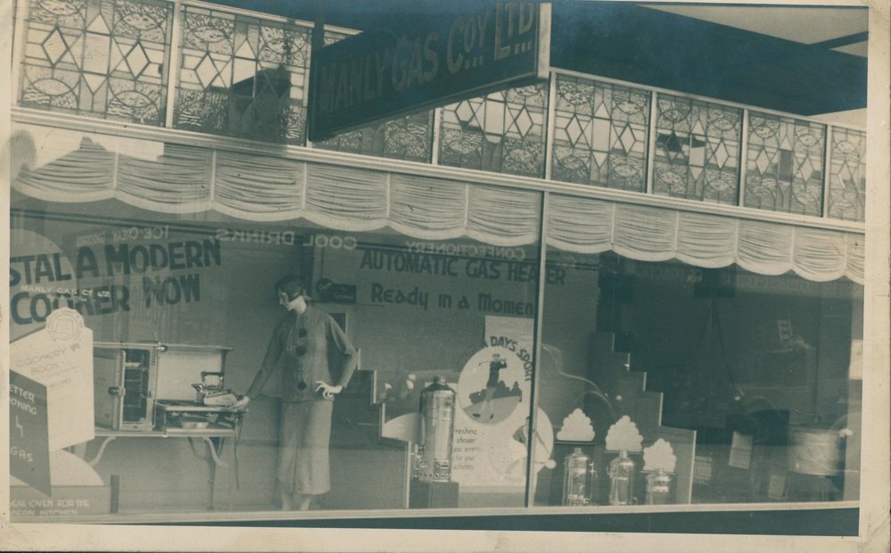 Manly Gas Company Limited showroom gas cooker display, at 3 Sydney Road, Manly