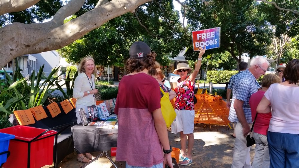 Library stall at Mona Vale Market Day