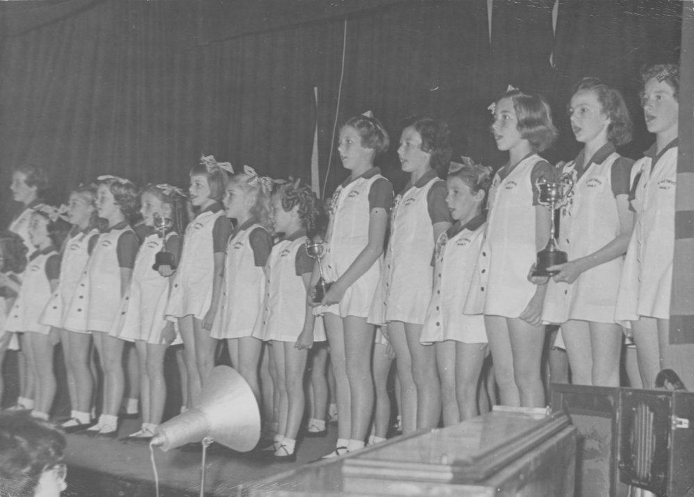 Group portrait of children associated with St Matthews Church, Manly, c1940s