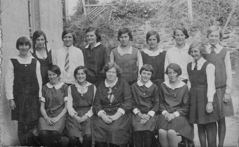 Group portrait of Manly Grammar School pupils, Manly, late 1930s