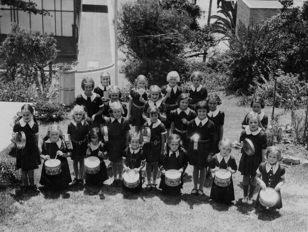 Group portrait of Manly Grammar School primary students, Manly, c1935