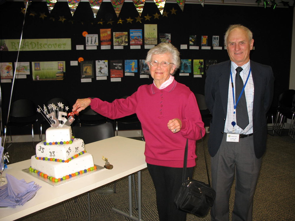 Mona Vale Library 35th Birthday Cutting the Cake