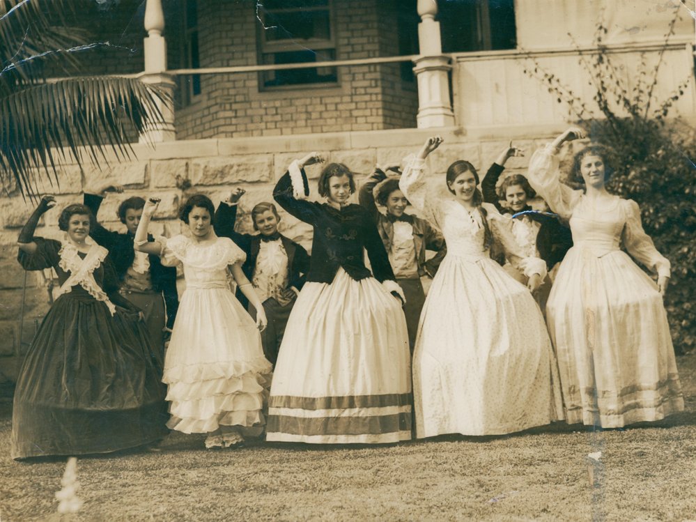 Group portrait of drama students at Manly Grammar School, Montagu House, Manly, mid c1930s