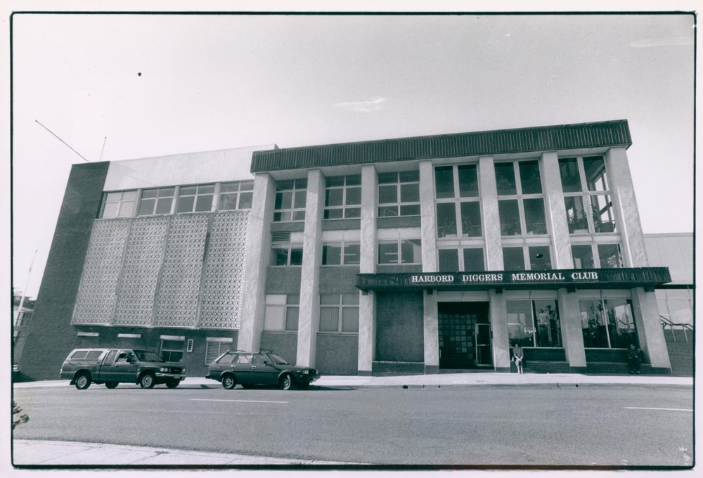 Harbord Diggers memorial Club, Evans Street Frontage 1984