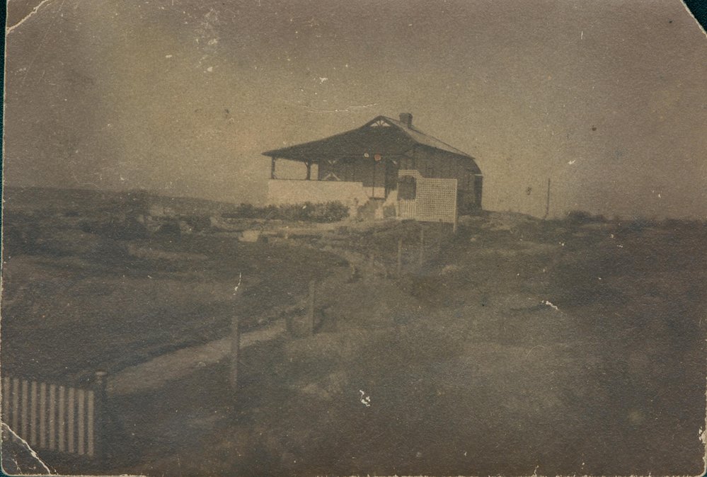 Residence thought to be Lynn Ridge, 16 Hilltop Crescent, Fairlight, c1920s