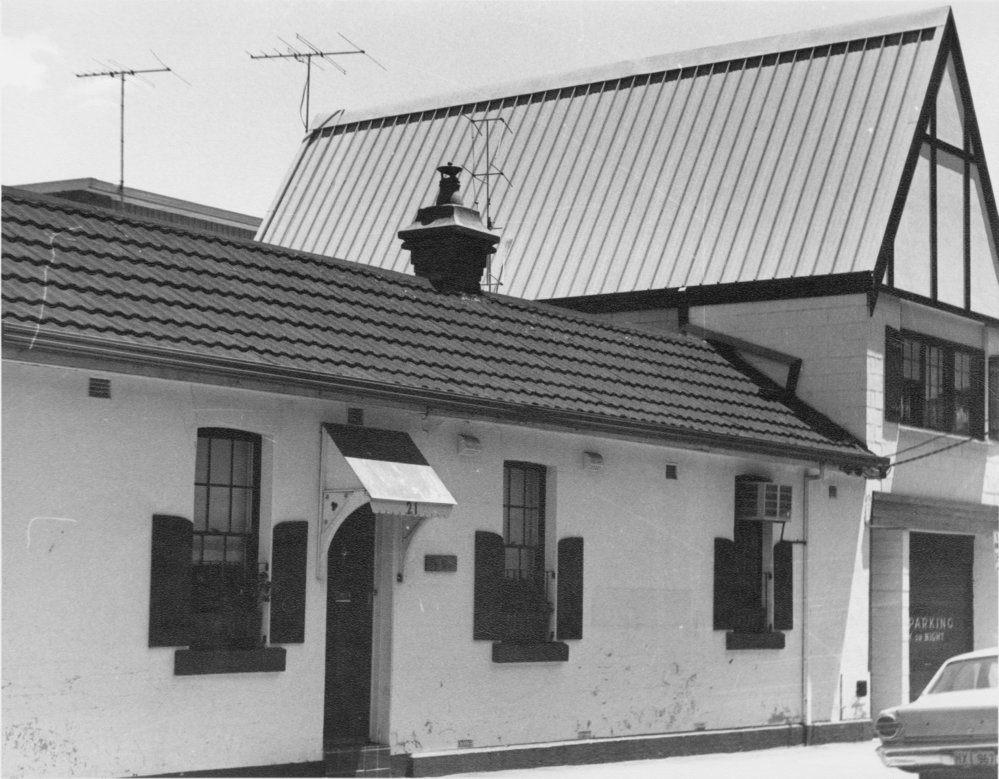 Historic home at 21 Whistler Street, Manly, 1976
