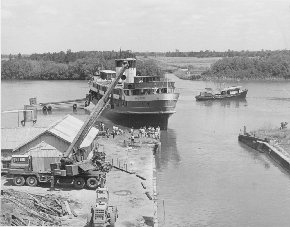 Manly ferry SS 'South Steyne' entering the historic Rileys Hill dry dock, Ballina, 25 October 1984