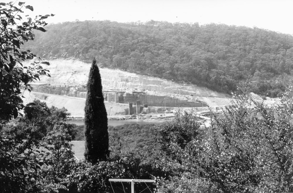 New Roseville Bridge under construction