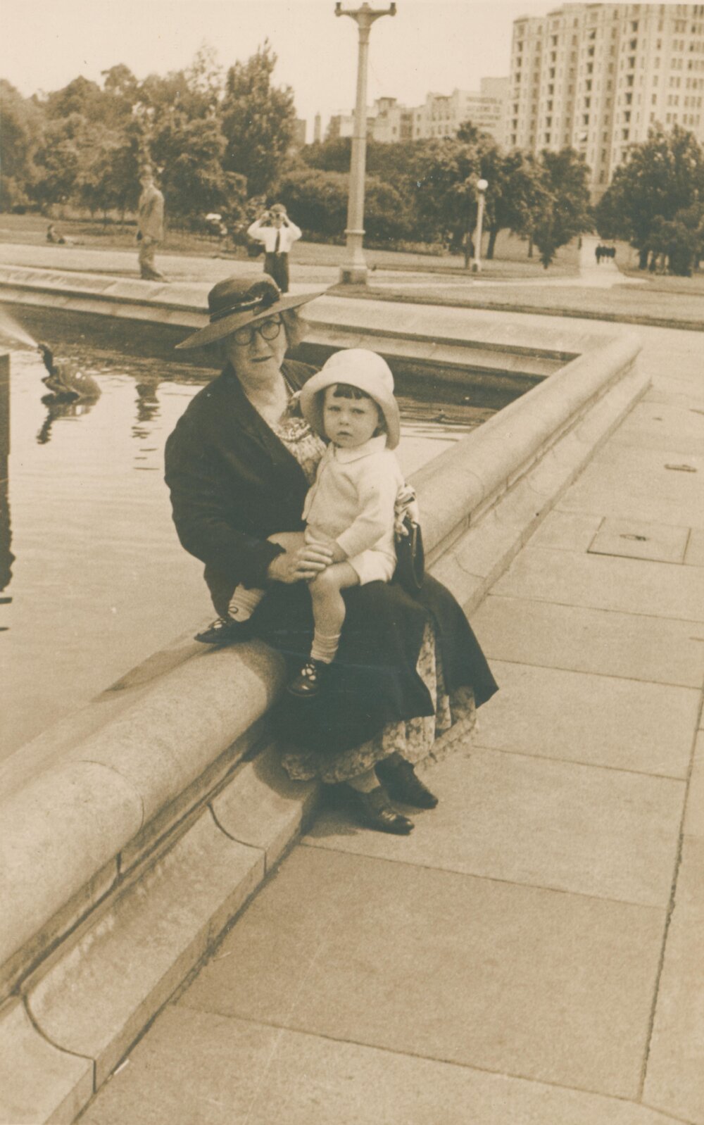 Eve Crago with Terry Carter, Hyde Park, Sydney.