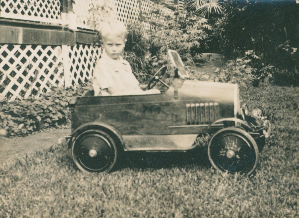 Ken Carter and his speed car, Church Point.