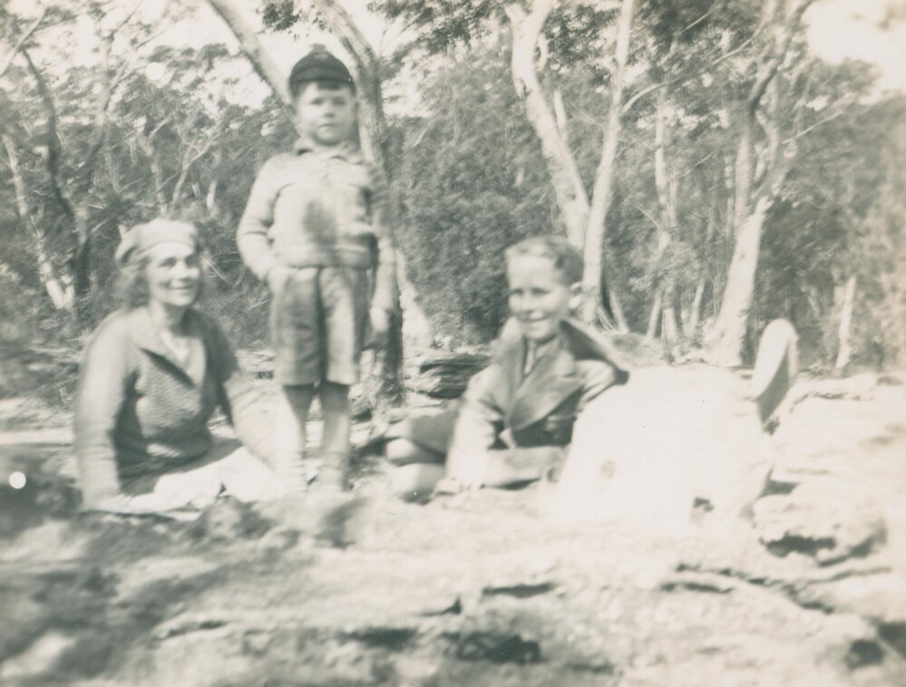 Violet, Terry and Ken Carter, Wentworth Falls.