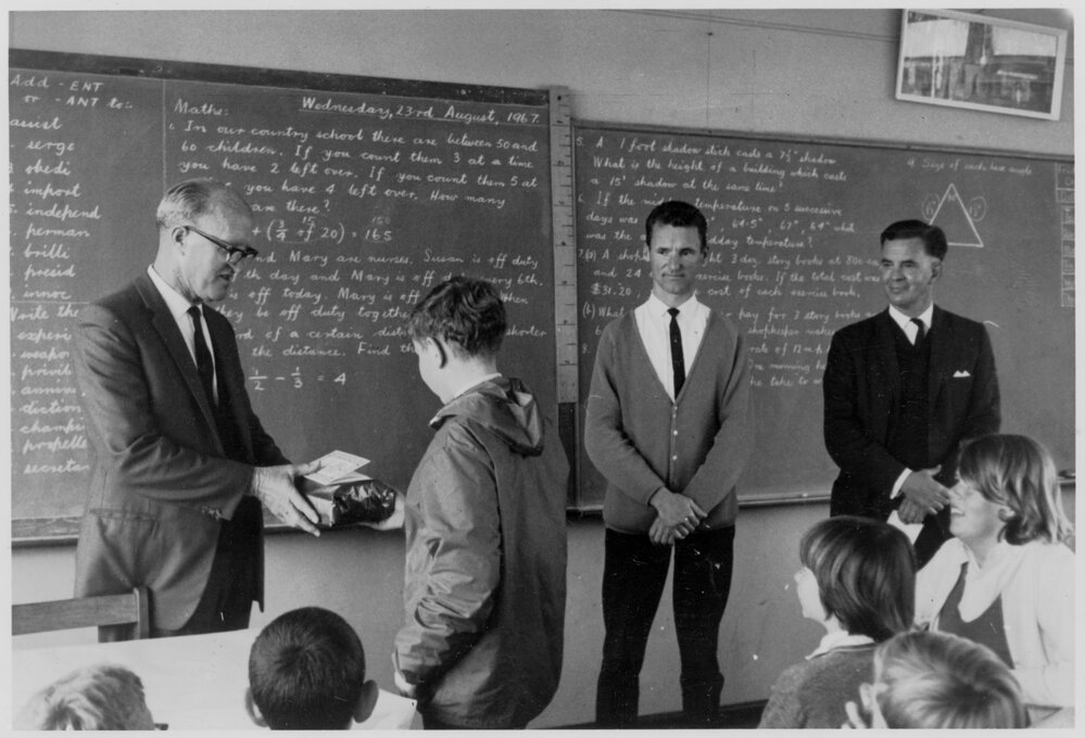 Curl Curl North deputy principal, Don Hotschildt retirement 1967