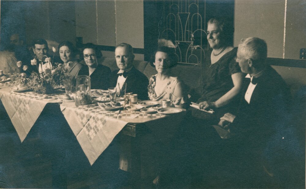 Group portrait of diners at the Mayoress's Ball, Hotel Manly, 1935