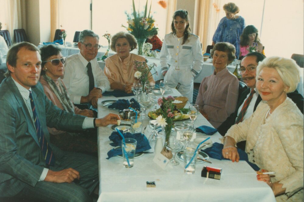 Warringah Council Citizenship ceremony and presentation of certificates for outstanding service