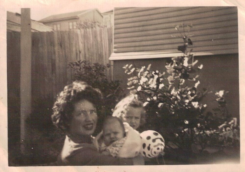 Mrs Usher and children, Mona Vale 
