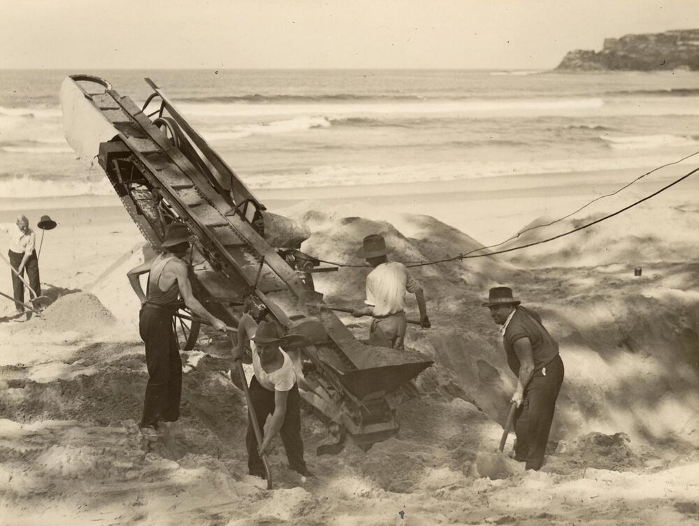 Barber-Green elevator and work crews at North Steyne, Manly, 14th September 1932