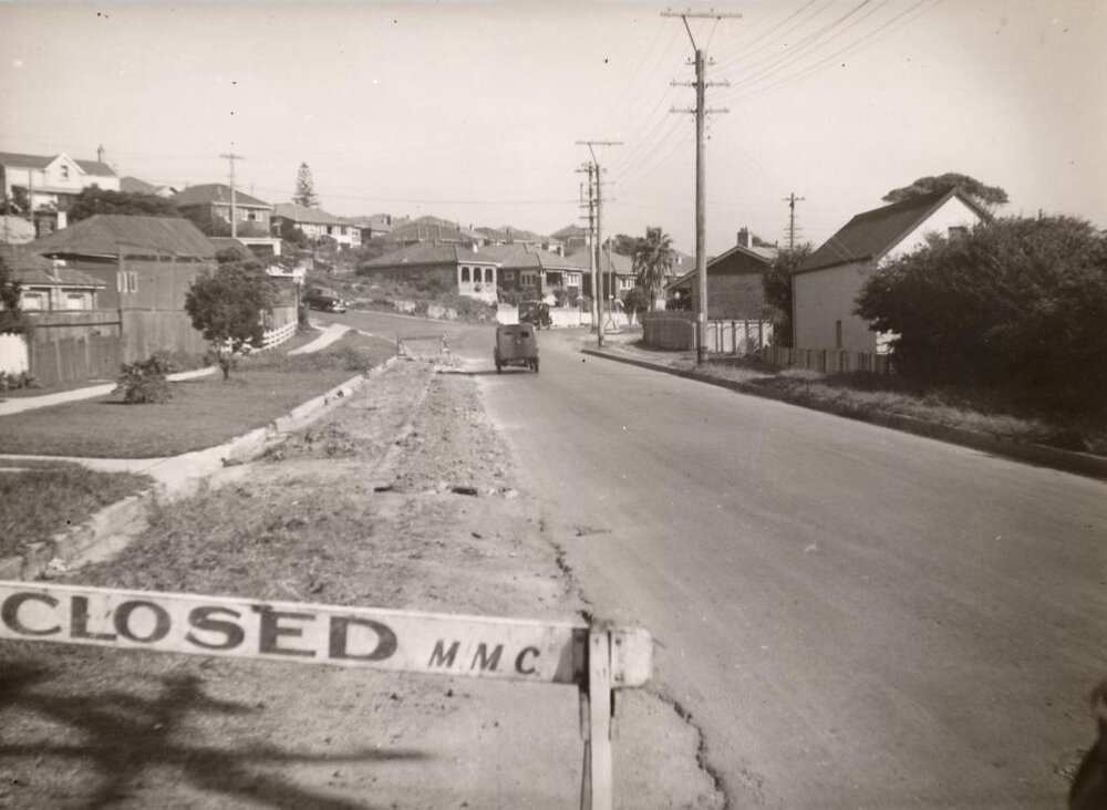 Balgowlah Road between Suwarrow and Daintrey St, Fairlight, June 1952