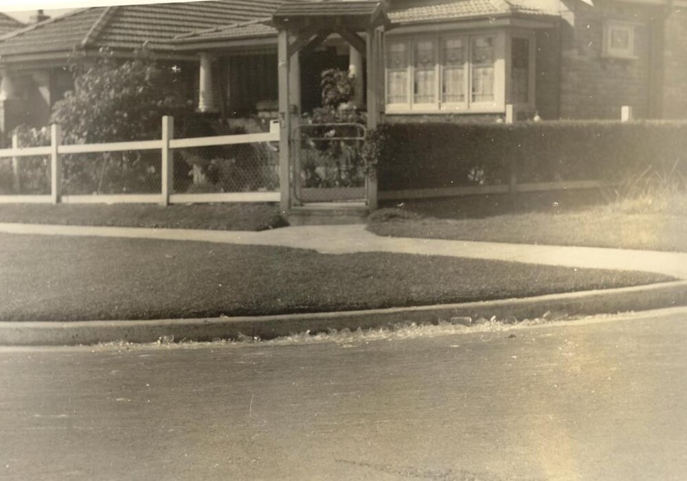 Boyle Street corner Lodge Street, Balgowlah, 11th April 1939