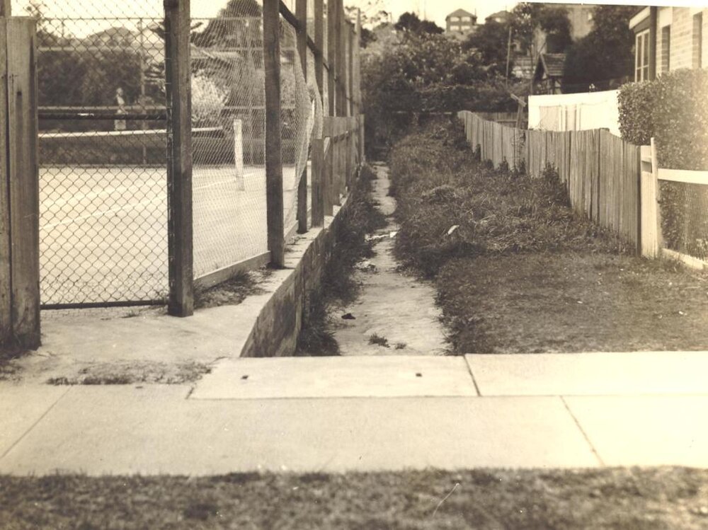 Boyle Street easement, tennis court, Balgowlah, 14 September 1937