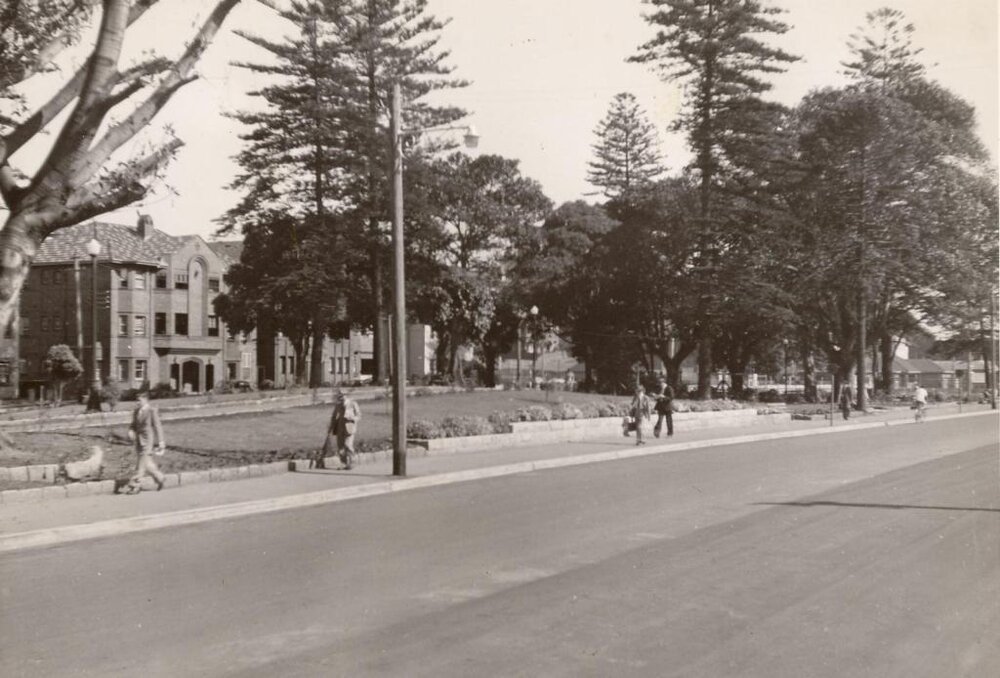 Belgrave Street, Gilbert Park looking to Manly Oval, Manly, Dec 1949