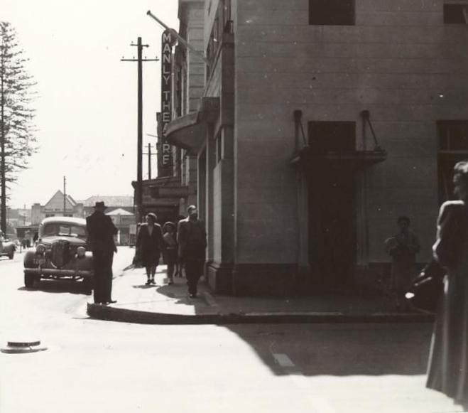 Belgrave Street, Manly Theatre, Manly,  27th August 1948