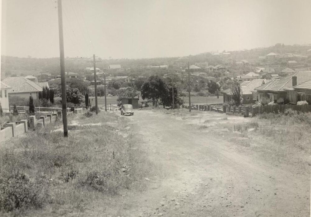 Brighton Street, unselaed road, Balgowlah, January 1948