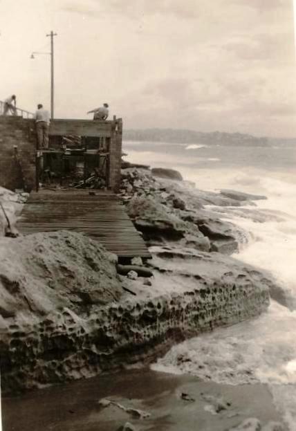 Building Fairy Bower boatshed, Manly, c1954