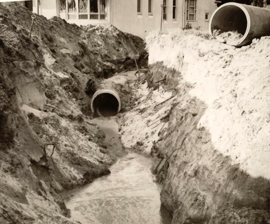 Clontarf drainage, Lot 8, Clontarf, 27th October 1950