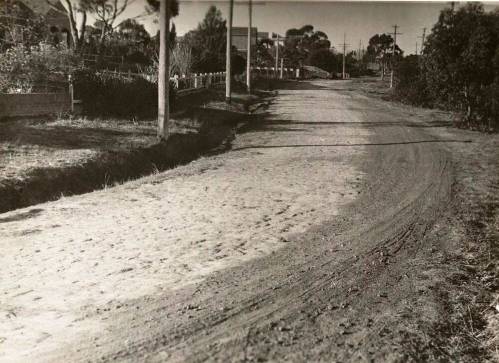 Edgecliffe Esplanade east of Princes Promenade, Seaforth, 29th June 1946