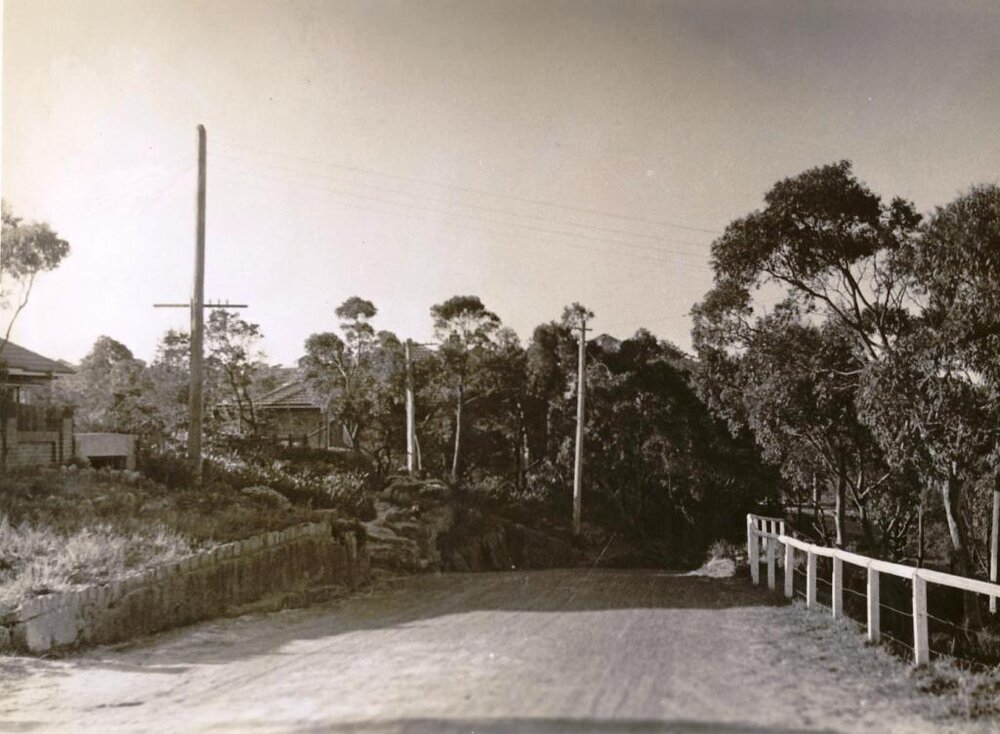 Edgecliffe Esplanade near Palmerston Place, Seaforth, 29th June 1946