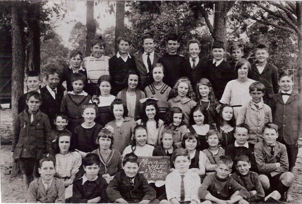 Mona Vale Public School classes 4, 5 and 6, 1924