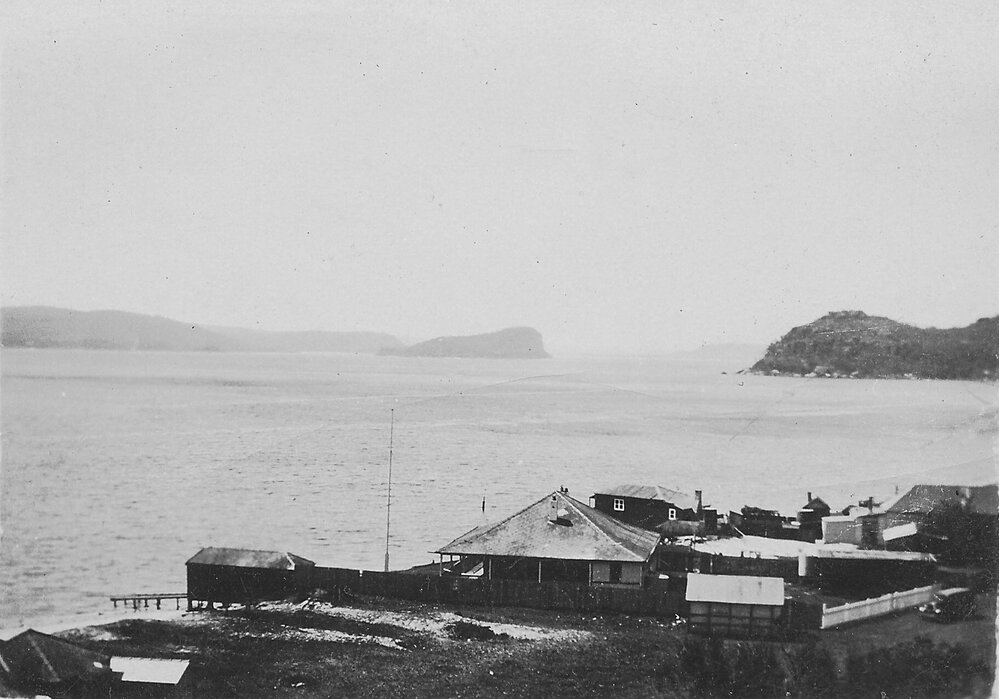 Palm Beach, Pittwater side, Barrenjoey Headland and Lion Island