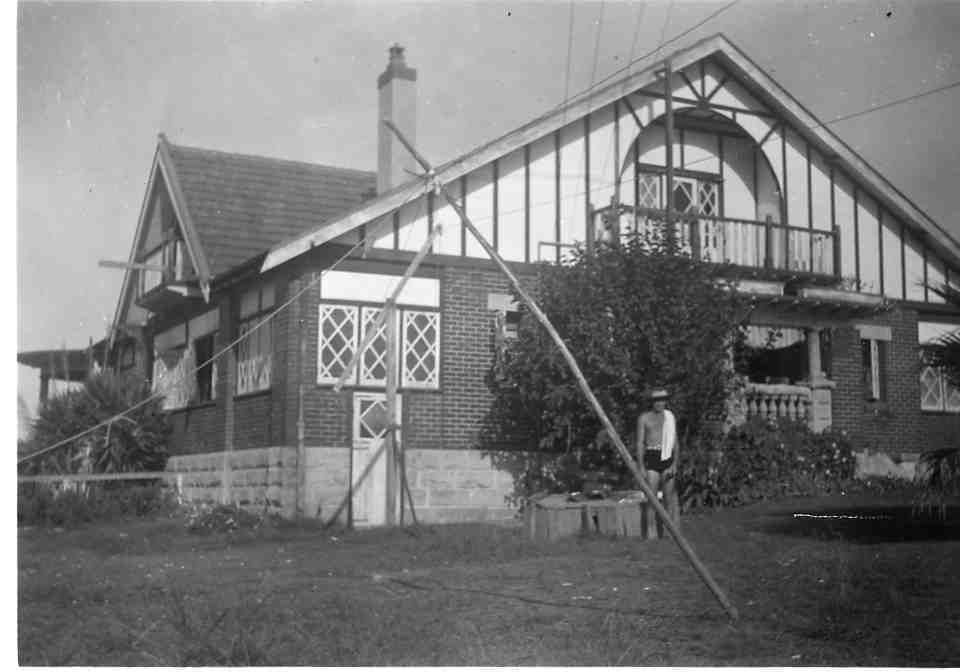Norm Goldsmith at Honeymoon House in Dee Why