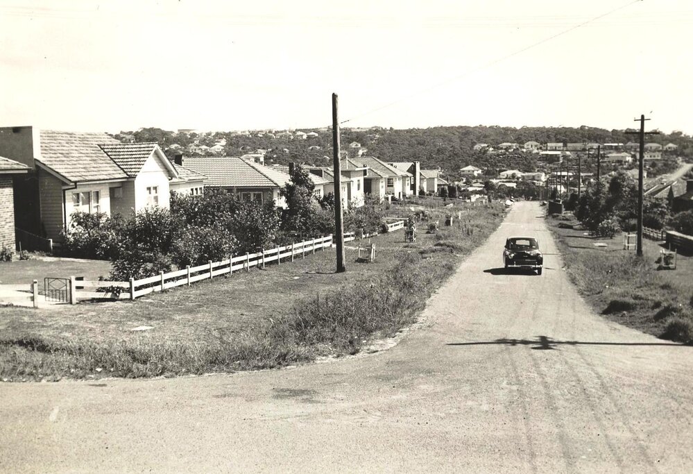Fromelles Avenue from Montauban Road, Seaforth, 5th January 1956
