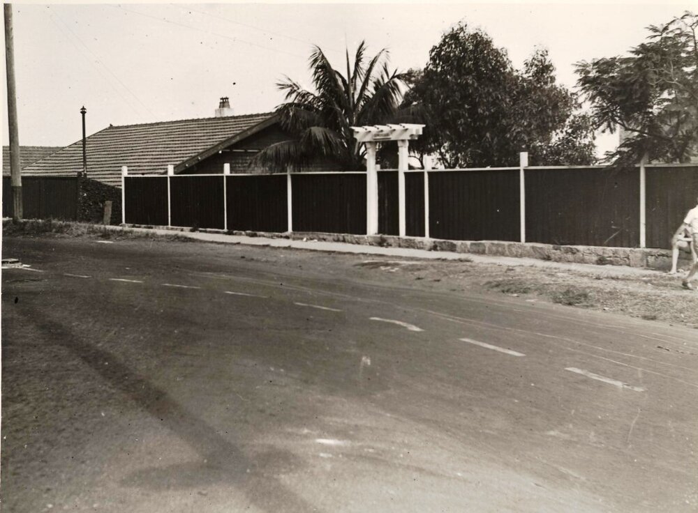 Front of Gowanbrae, Lauderdale Avenue, Fairlight, 19th March 1941
