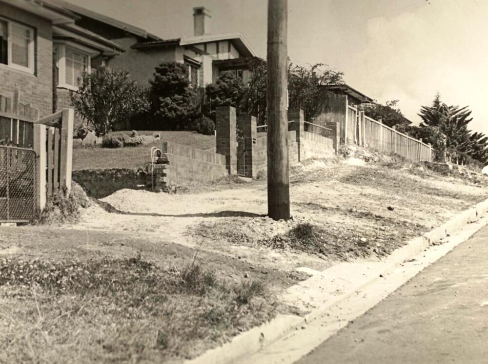 Griffiths Street footpath, Fairlight, 14th September 1948