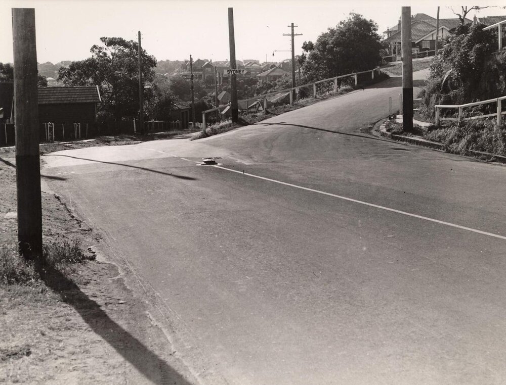 Intersection of Rosedale and Lauderdale Avenue, Fairlight,  4th November 1940