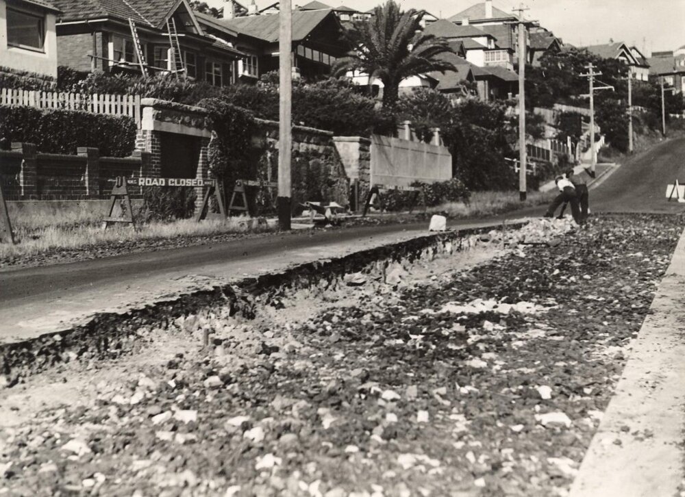 Lauderdale Avenue east of King Avenue, , Fairlight, 4th November 1940