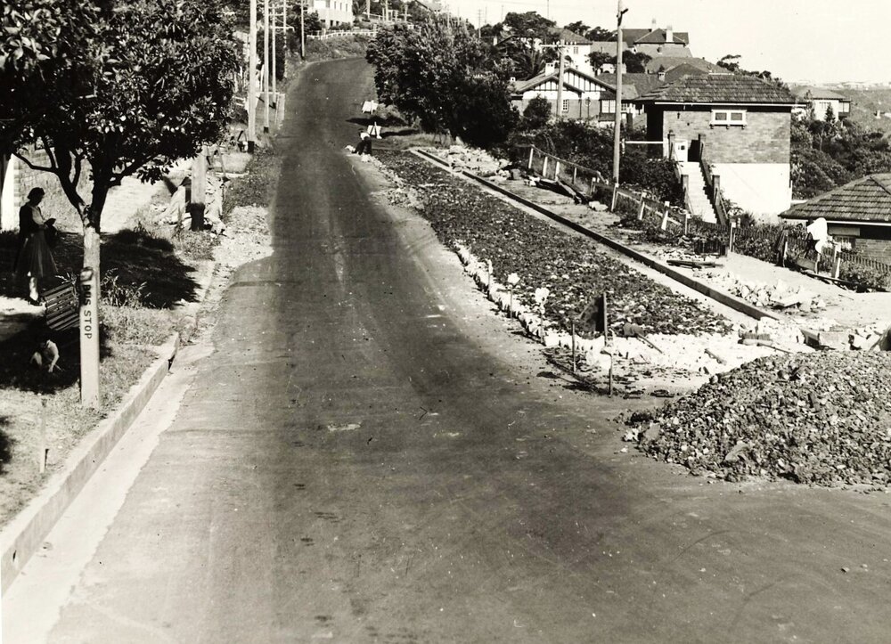 Lauderdale Avenue east of King Street, Fairlight, 4th November 1940