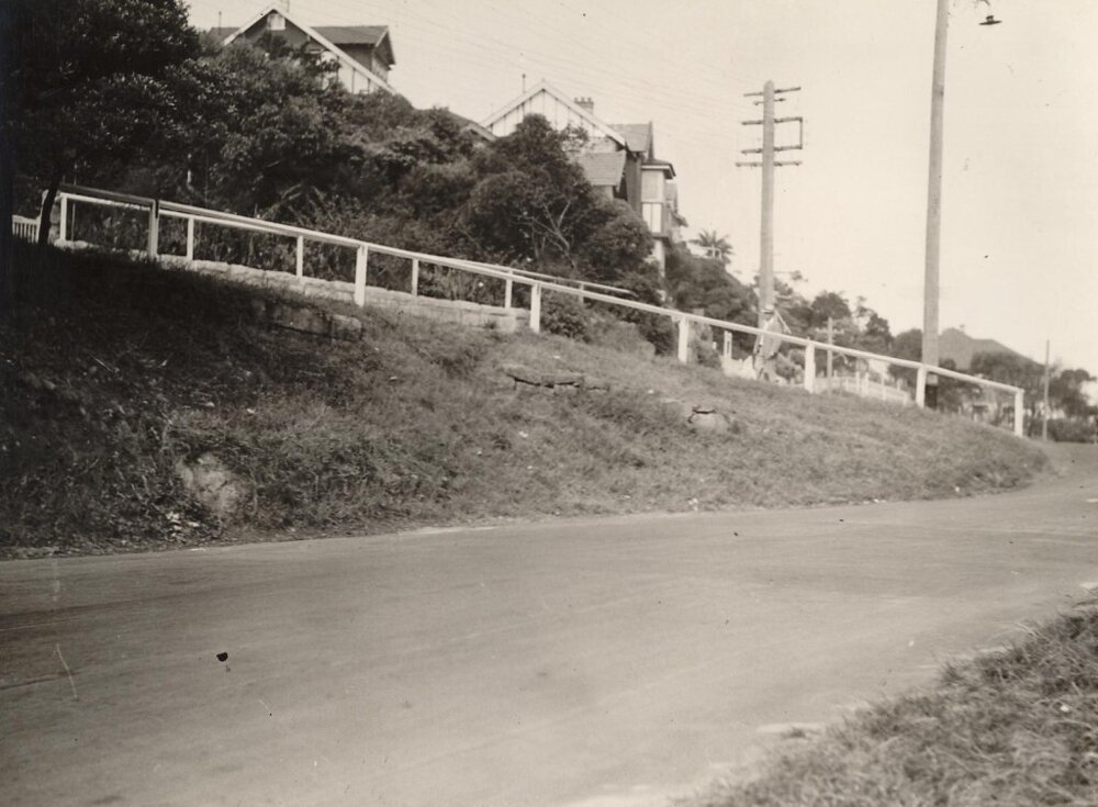 Lauderdale Avenue west of Rosedale, Fairlight, 19th March 1941