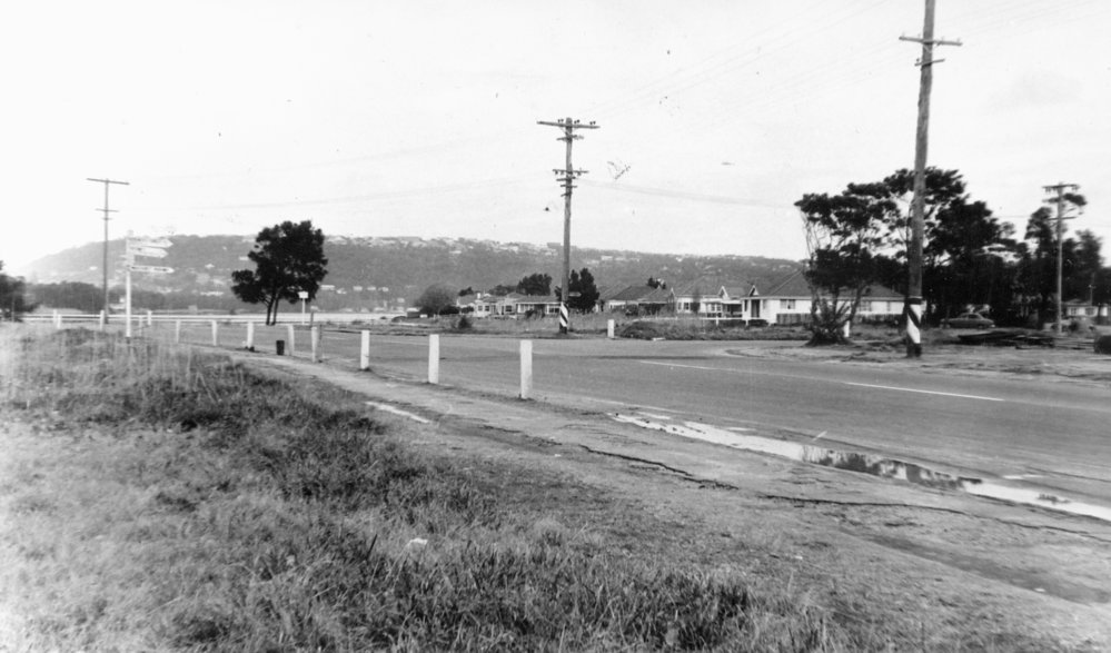Wakehurst Parkway and Pittwater Road junction,  Narrabeen
